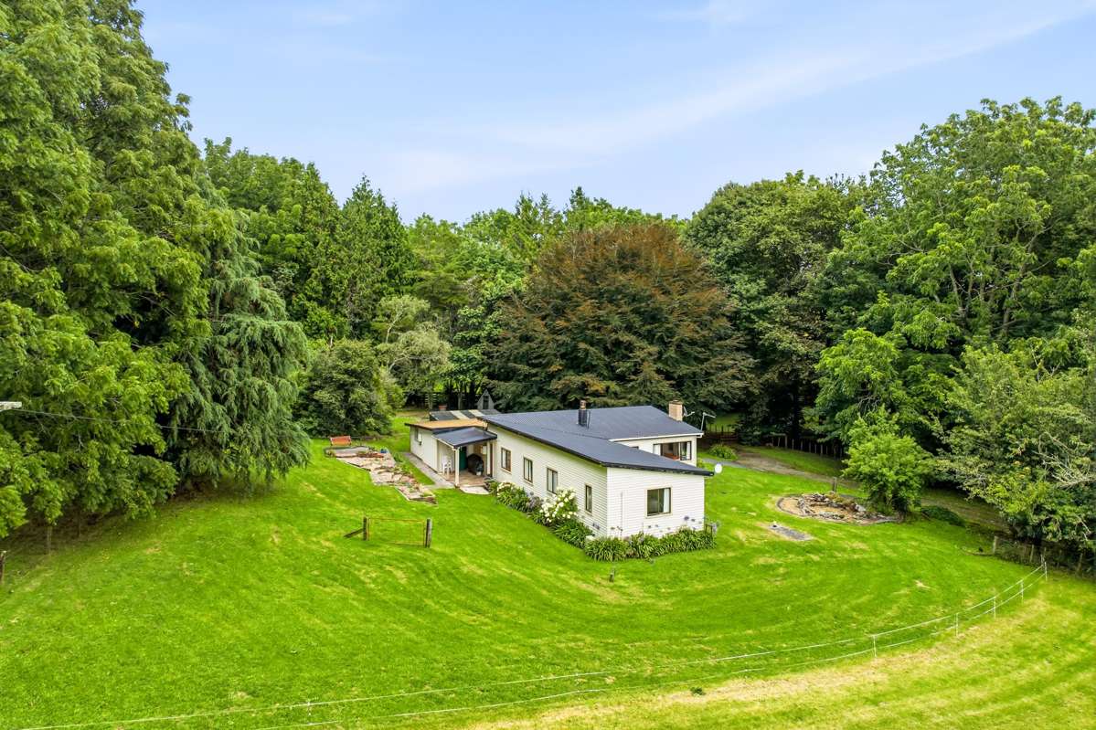 546 Henderson Road_1