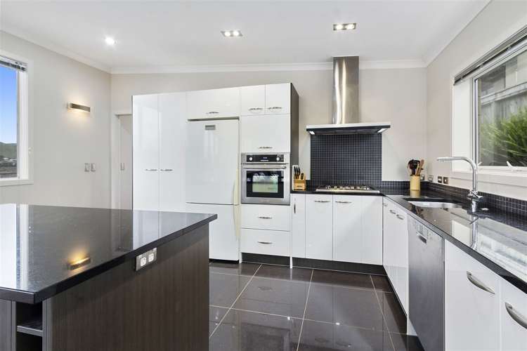 15 Dusky Crescent Aotea_7