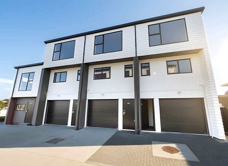 68 Triangle Road Massey_33