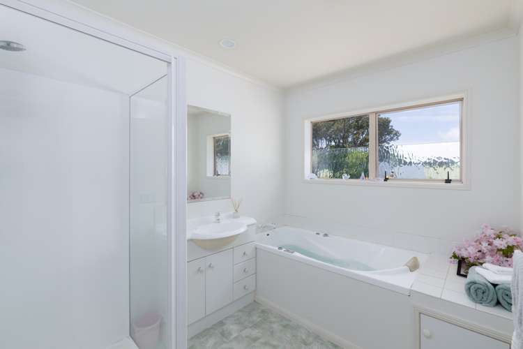 1329 Devon Road Waitara_13