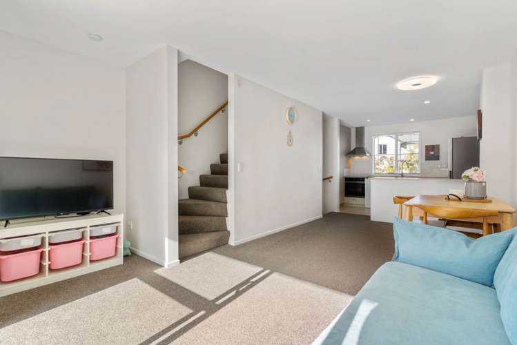 35 Kirikiri Lane East Tamaki_8