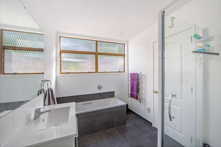 56 Henwood Road Taupaki_14