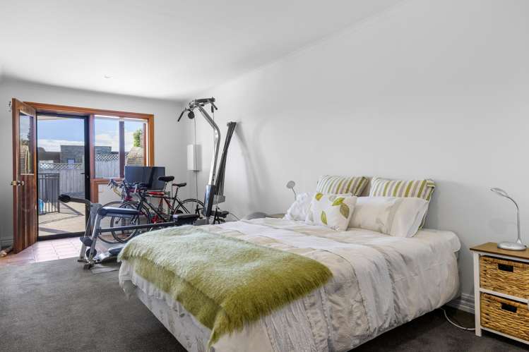 2/70 Harvey Street Waipahihi_19