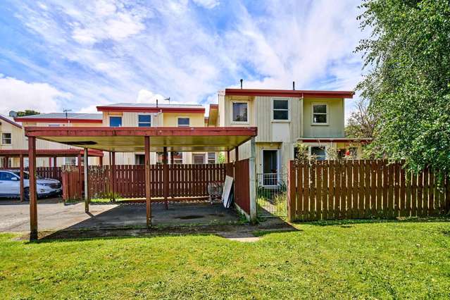 7/3 Bouverie Street Petone_1