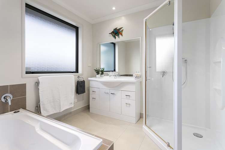 2 Foothills Lane Glen Eden_16