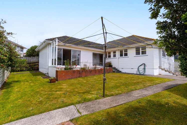 5 Larsen Crescent Tawa_19