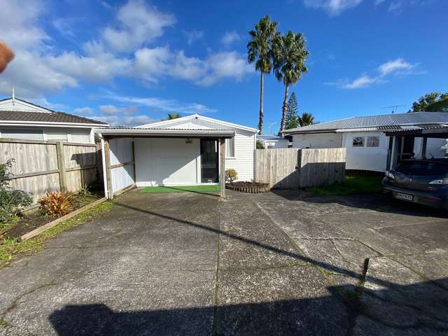 Ready to move in furnished  2BR Home in Glen Eden!