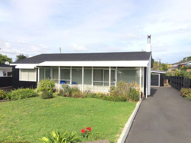 72a Marine Parade Mellons Bay_1