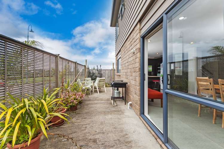 14 Riverglade Parkway Te Atatu South_8
