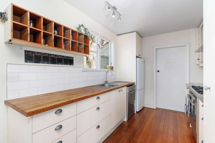 14 Wilding Street Saint Martins_7