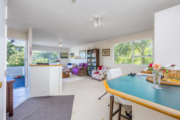 30 Matapouri Road Mangere Bridge_13