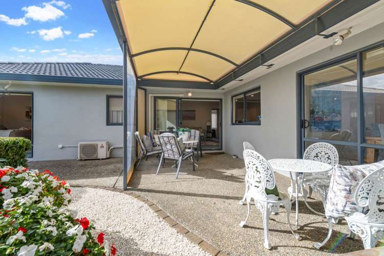 19 Caltra Place East Tamaki_11