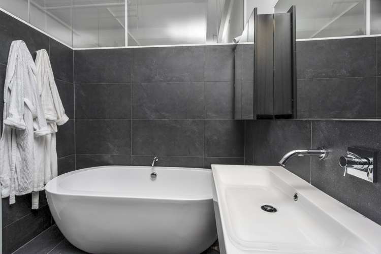 2c/2 Queen Street Auckland Central_18