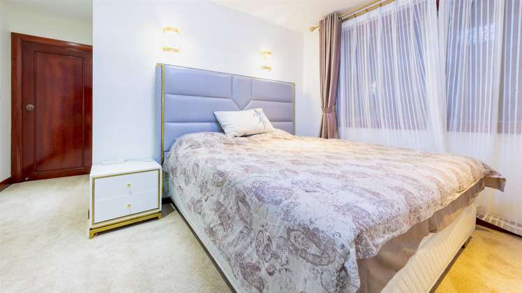 12 Fairhill Place Flat Bush_29