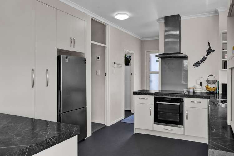 75 Waihi Road Hawera_4