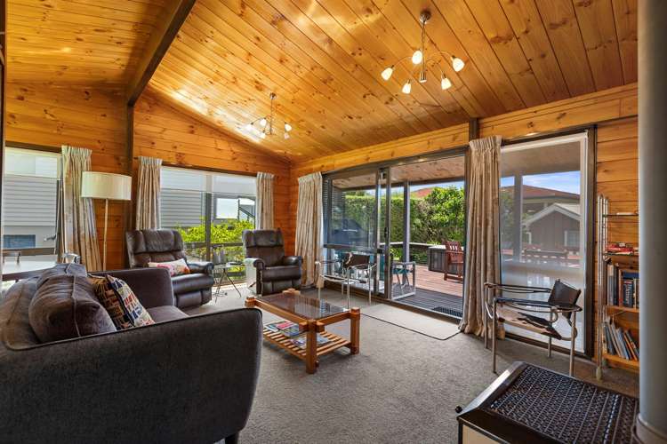 245 Onemana Drive Onemana_8