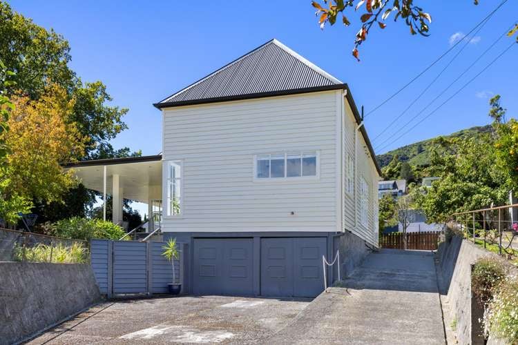 22 Broadway Picton_23