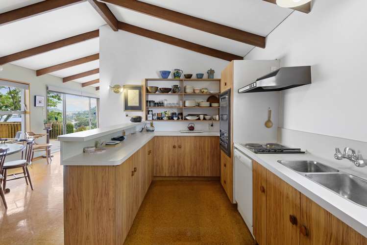 11 Ngaio Lane Charteris Bay_10