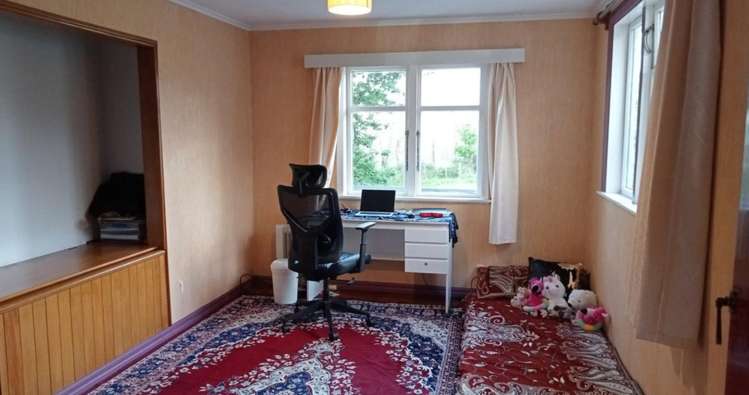 2 Somme Road Silverstream_4