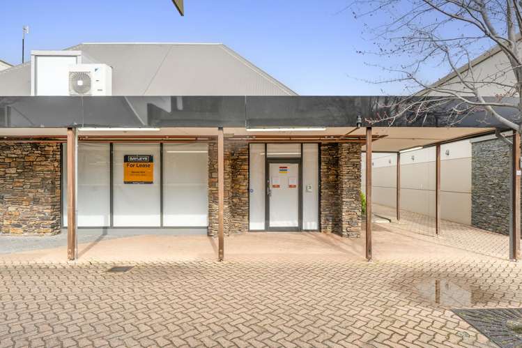 21 The Mall Cromwell_3