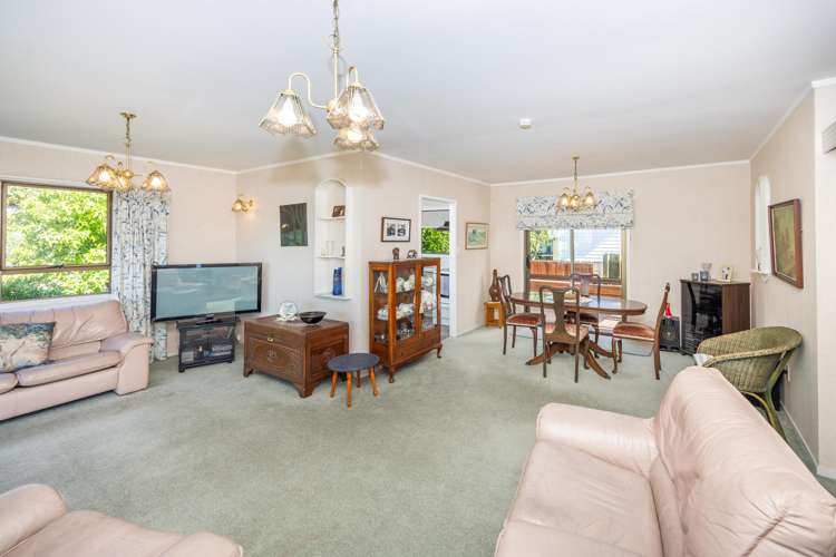 28 Gilbass Avenue Hamilton Lake_1