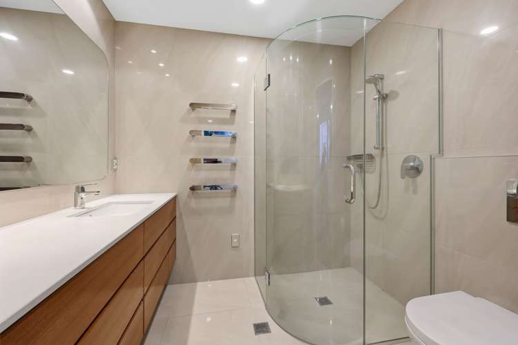 2C/171 Hurstmere Road Takapuna_12