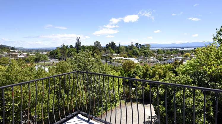 5 Kakenga Road Stoke_11