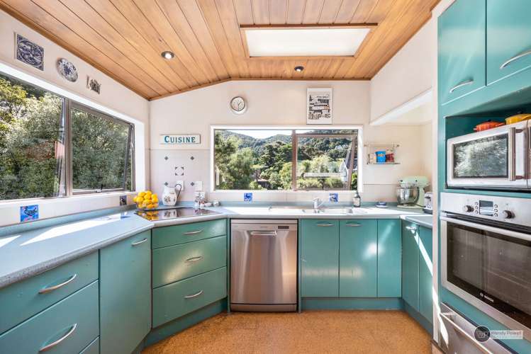 2 Lady Bell Grove Lowry Bay_7