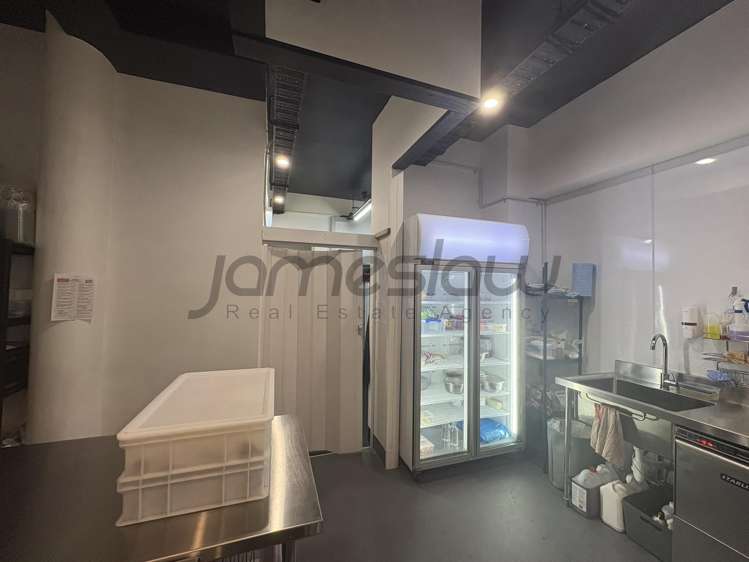 Shop 8 Achilles House City Centre_5