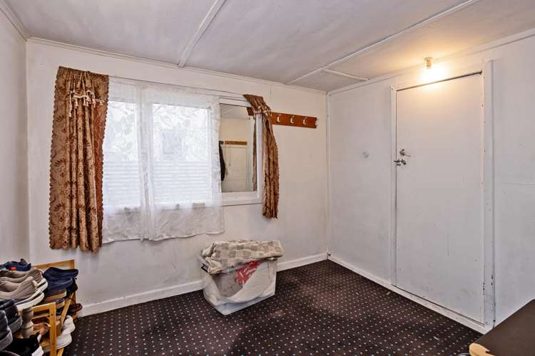 664 Tay Street Hawthorndale_14