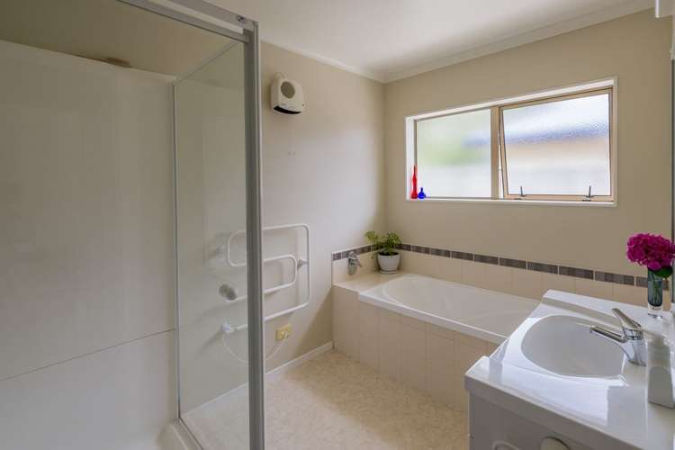 106 Weggery Drive Waikanae Beach_13