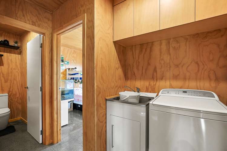 23 Metcalfe Road Ngahinapouri_25