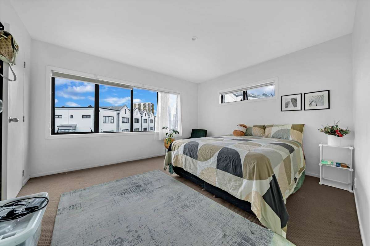 22/6 Ambrico Place_4