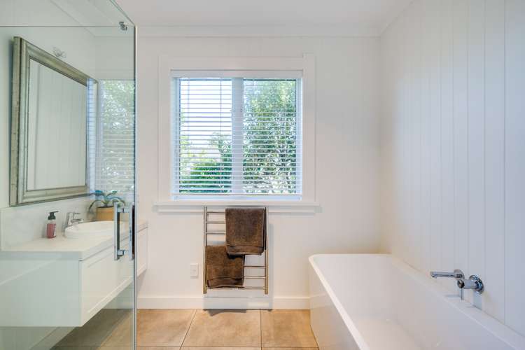 8 Emerald Hill Havelock North_13