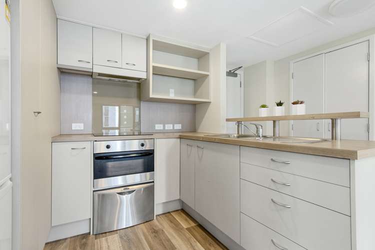 709/1 Hobson Street Auckland Central_6