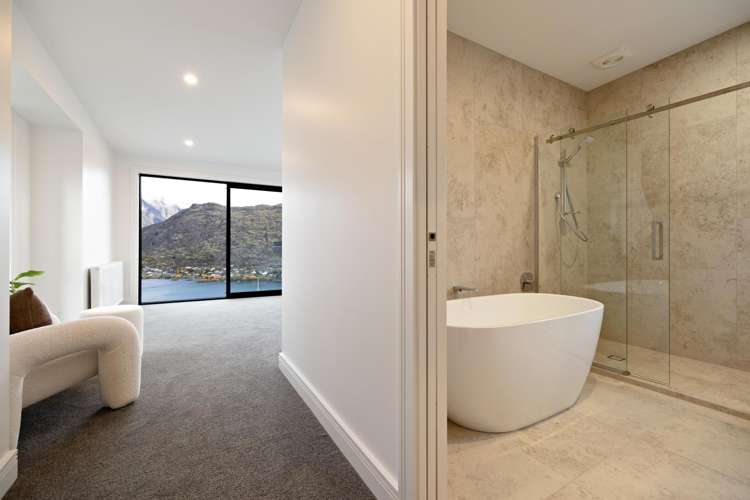 6 Florence Close Queenstown Hill_13