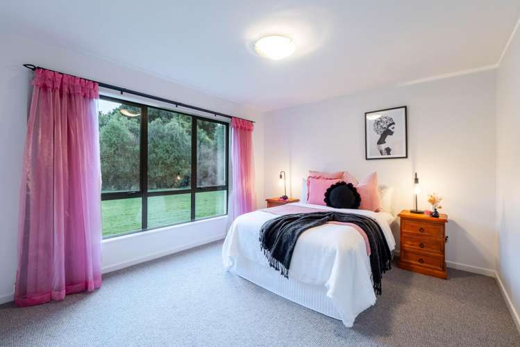 146 Oreti Road Otatara_22