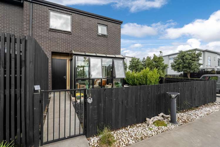 68 Glidepath Road Hobsonville_14