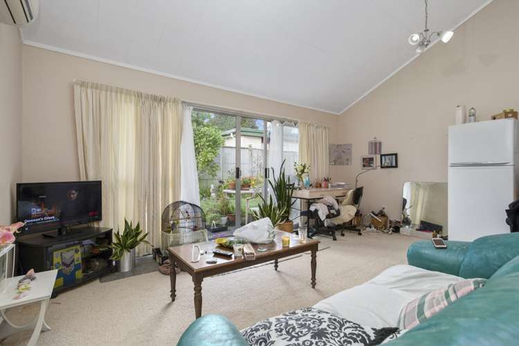 2/30 Takapu Street Henderson_3