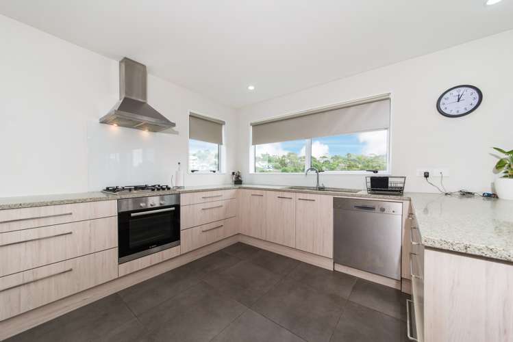 49 Leo Street Glen Eden_24