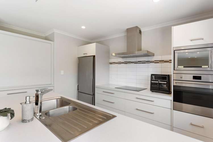 8 Livingstone Drive Papamoa_10