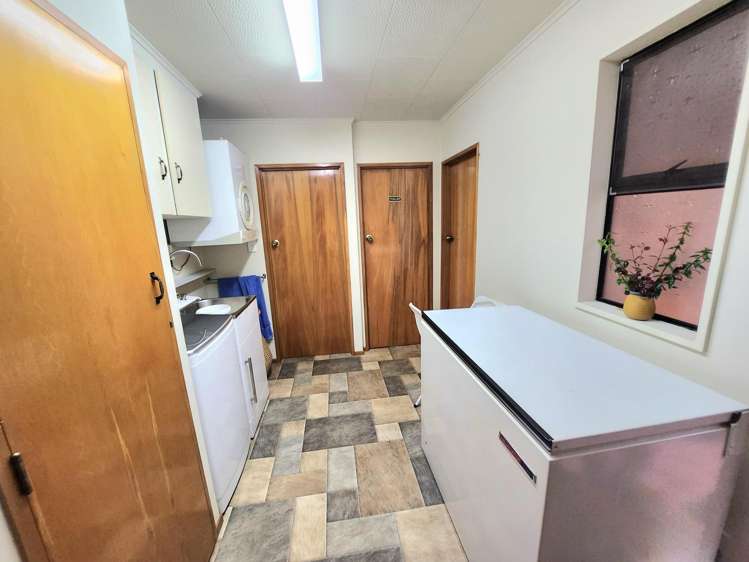 16 Coronation Street Moeraki_13