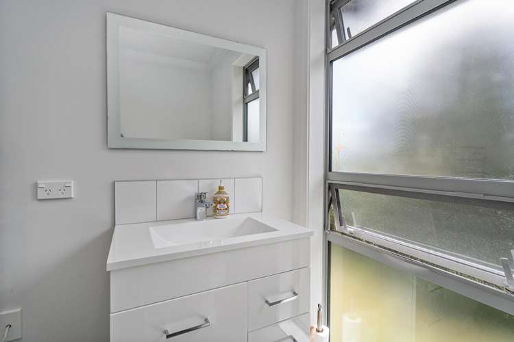 158 Silverstream Falls ROW Whitianga_29