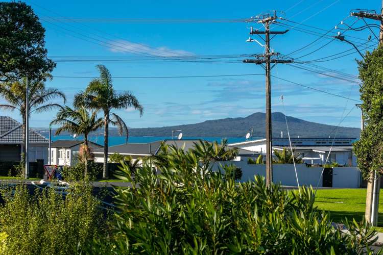 1 Marsh Avenue Forrest Hill_32