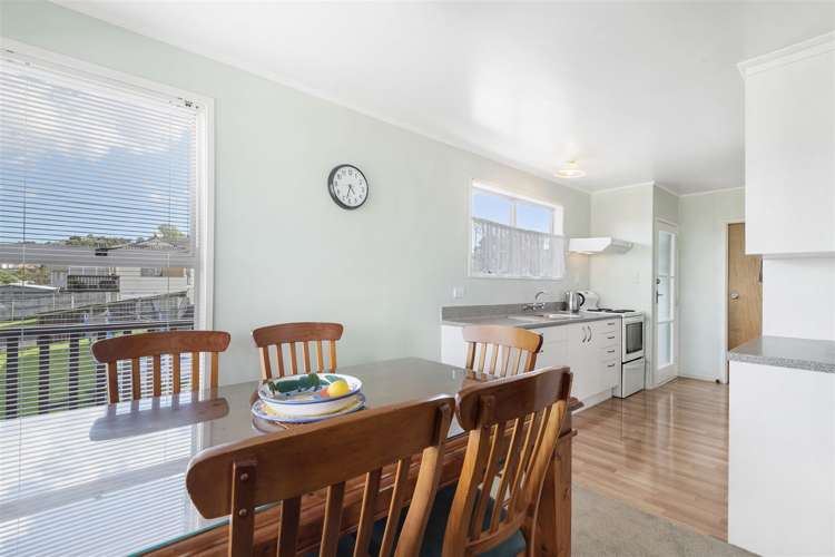 78 Solar Road Glen Eden_7