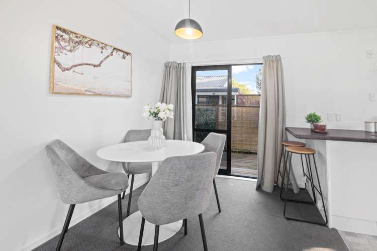 1/87 Athena Drive Totara Vale_7