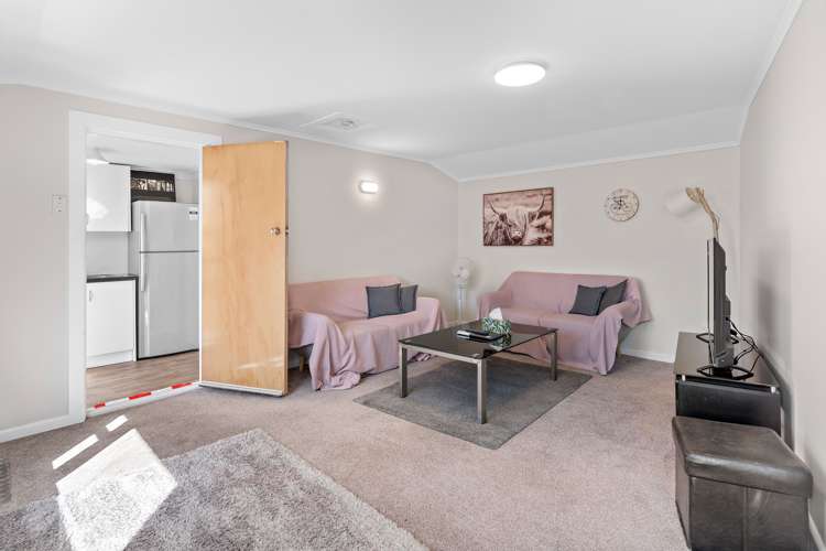 25 Surrey Street Solway_19