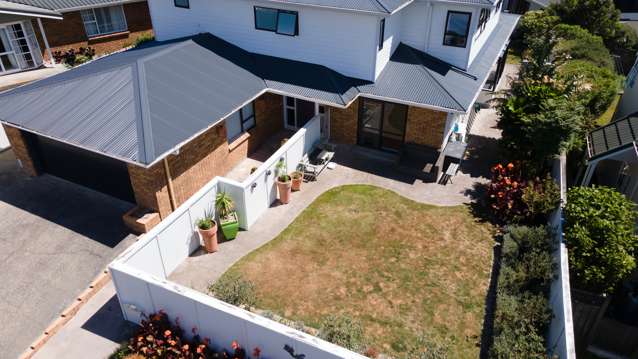 14 Ronald Woolf Place Churton Park_2