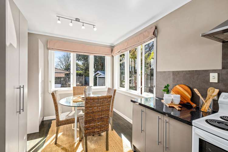 73 Beach Road Pahurehure_18