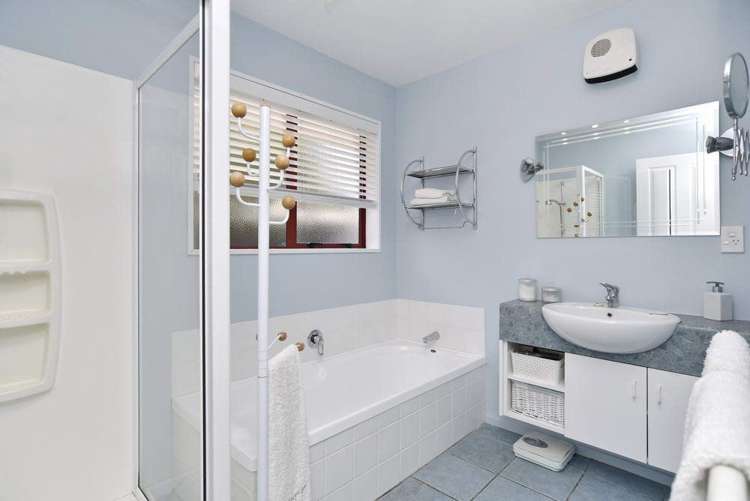 31 Bank Street Amberley_13